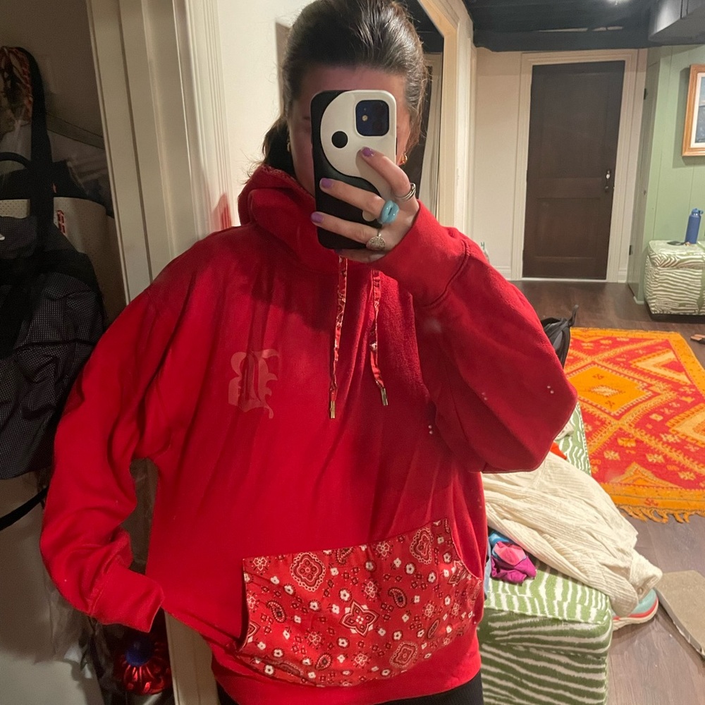 Bandana / Red Sox sweatshirt
